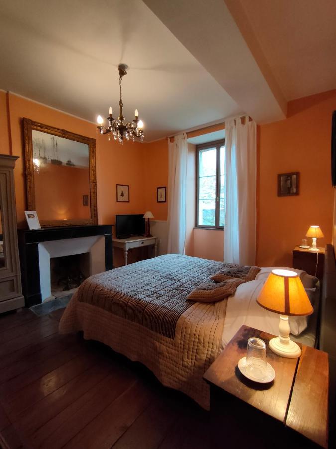 Domaine De Panissac Bed & Breakfast Berneuil  Bilik gambar